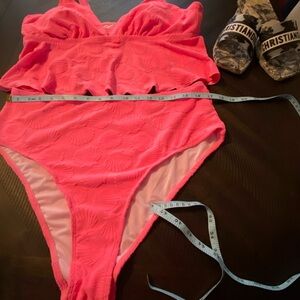 NWOT - Pink Soft Women's Bikini/takini Swim Set w/shells embedded in material.